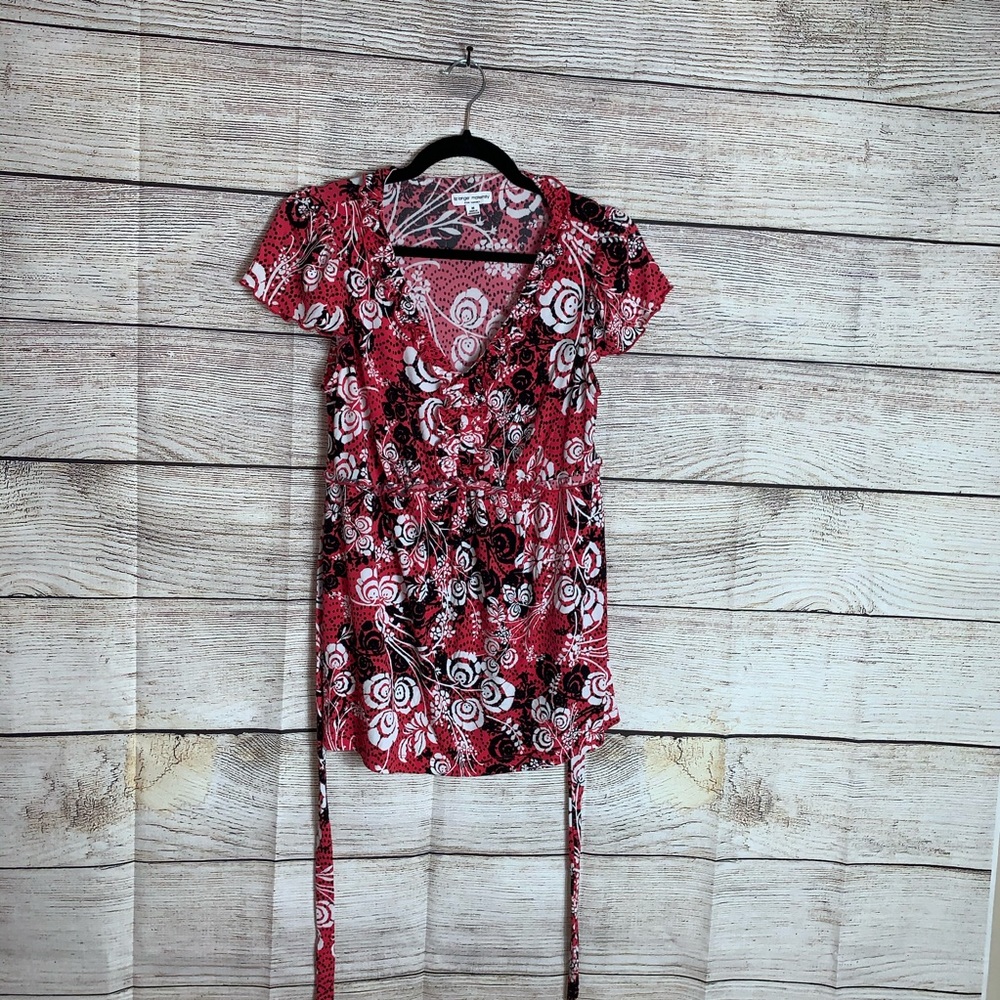 Liz Lange Maternity Pink Floral Shirt